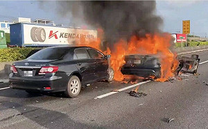 國1員林段賓士追撞焚毀  18歲駕駛成焦屍！網驚：「超跑墳場」路段