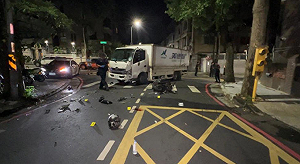 家中停水赴友人家洗澡竟遭橫禍！19歲男騎士迎面撞上貨車  送醫不治