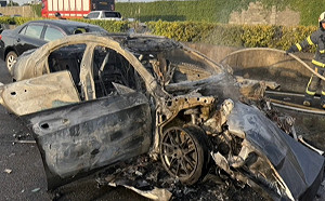 (影)18歲男偷開賓士！ 國道追撞燒成焦屍