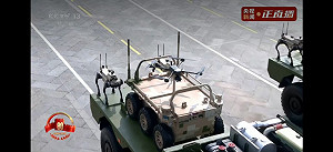 天上飛的＋地上跑的！中國閱兵亮相無人載具組合 統派稱專為攻台巷戰設計