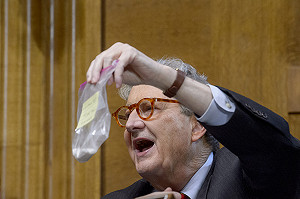 美檢方揭致命芬太尼！「這4家」中國藥企遭起訴 FBI：查獲量可毒死7千萬人