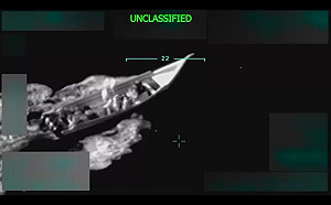 (影) 加勒比海軍事對峙 ! 毒梟船被擊沉11人斃命 委國2日後派2F-16逼近美艦