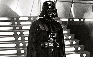 黑武士光劍洛杉磯拍賣　1.1億元天價落槌 同場還有「這些東西」