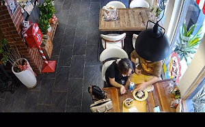  (影)金門咖啡廳陸客脫序行徑全曝光！無視低消禁外食  還嗆店員「忘祖忘本」