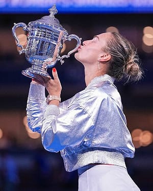 莎芭蓮卡美網2連霸　摘生涯第4座大滿貫女單金盃