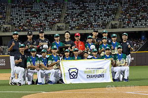 威廉波特冠軍東園國小遊行　賴敏男：對基層是鼓舞