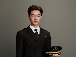 許凱遭爆劈腿、聚眾賭博？醜聞連發「新劇恐禁播」