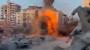 (影) 以軍毀50加薩大樓 4千人無家可歸 ! 納坦雅胡警告居民「立即撤離」