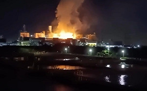 (影)高雄興達電廠爆炸火警！ 夜空烈焰直竄 最新空拍畫面曝