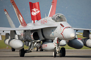 「紅魔鬼」取代「黑羊」  美陸戰隊VMFA-232戰鬥攻擊中隊輪替進駐日本岩國