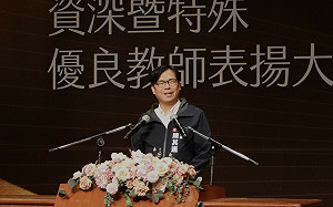 重視第一線教職人員福祉   陳其邁：教師節敬師禮券提高到1000元