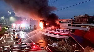 飯店業者800萬遊艇被燒毀！縱火女子犯案原因超離譜