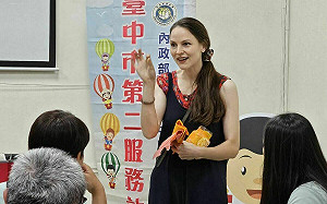 德國講師童德鴻移民署台中服務站開講 分享聖馬丁節故事