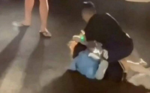 分手催債怒氣難消！台中女子遭前男友當街毆打並亂剪頭髮