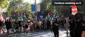 環西自由車賽被迫中斷無頒獎! 挺巴勒斯坦民眾示威 西班牙首相還稱讚