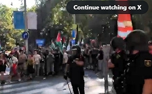 環西自由車賽被迫中斷無頒獎! 挺巴勒斯坦民眾示威 西班牙首相還稱讚