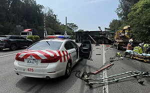 國3新竹路段死亡車禍！拖吊車司機停路肩  遭大貨車追撞送醫不治