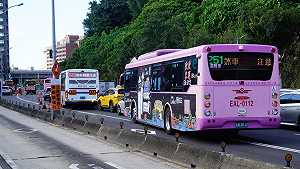 公館圓環「公車接龍」引民怨！台北新工處：廠商違規施工將裁處