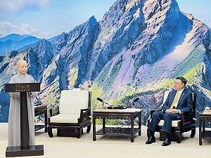 拜會卓揆 釋昭慧: 普發現金已變成競相喊價的政治算計