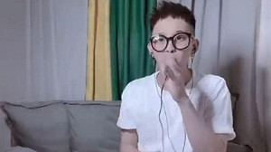 前「星光幫」歌手涉詐欺全台通緝!躲酒吧當服務生仍遭逮