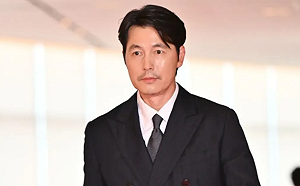 捲桃色醜聞消失10個月！鄭雨盛出席釜山電影獎宣告回歸