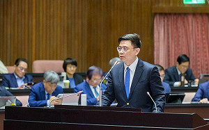 賴瑞隆回應盜採砂石案指控 明天提告柯志恩、許采蓁