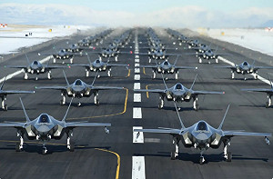 沒搞錯吧? 被中空軍發展嚇到 美空軍部長:再不創新就落後 先淘汰「這機」….