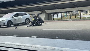 桃機黃牛拒檢航警開8槍制止  至少罰10萬扣牌駕照