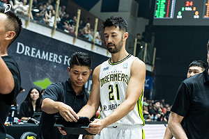 夢想家簡浩退役賽攻11分　感謝球迷會做好總教練