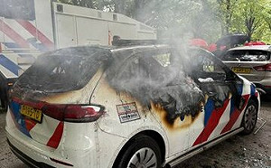 海牙反移民抗議爆衝突  荷蘭警方出動催淚瓦斯逮30人