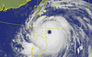 「怪物等級」樺加沙颱風難得一見！颱風警報期間如此強度得回溯至2018年