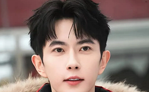 于朦朧過世20天「微博仍上線」！網驚：有人拿他手機操作