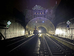 馬太鞍橋被沖毀！台鐵因「光復河底隧道」逃一劫 雪羊：有先見之明