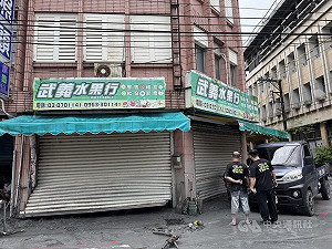 花蓮光復水退滿地泥濘　災民驚魂未定：10秒淹進店