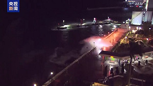 (影) 樺加沙直撲港粵! 海水沖入酒店捲走員工 多地傳出嚴重災情