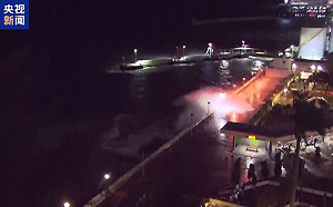 (影) 樺加沙直撲港粵! 海水沖入酒店捲走員工 多地傳出嚴重災情