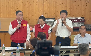 堰塞湖溢流傅崐萁欲甩鍋中央!  她見  「卓揆1舉動」讚爆:傅氏夫妻踢鐵板