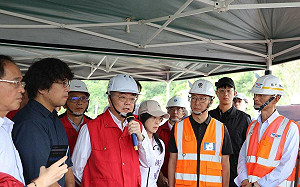 到花蓮勘災 卓揆:幫災民找一個能安心睡覺、更安全的地方