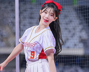 韓籍啦啦隊女神金娜妍「遇酒駕追撞」！最新傷勢曝光