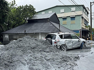馬太鞍溪堰塞湖溢流增至17死  失聯下修至17人