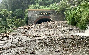 不止花蓮有難！台東原民部落斷路斷電斷網、慢性病患命危　立委伍麗華緊急求援