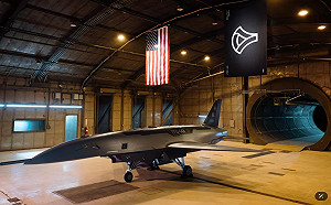 Anduril的無人僚機來了！作戰半徑勝過F-22 首架「半自主」協同作戰飛機十月試飛