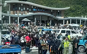 (影)教師節連假首日「鏟子超人」湧入光復車站！網感動：這就是台灣的生命力