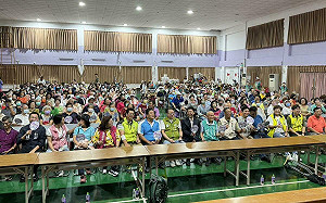 高雄市長初選持續加溫   許智傑見面會挺進深藍基本盤