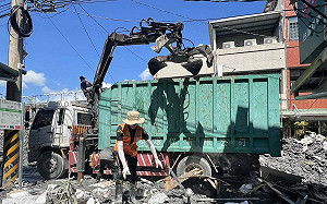 物資、白飯、機具、醫療團全被擋！學者：只是天災就如此，萬一有一天是戰爭呢？
