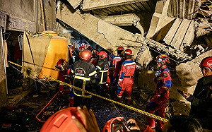 違法加蓋釀悲劇！印尼學校倒塌 65青少年被困生死未卜