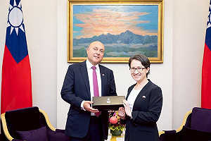 蕭美琴：台灣面臨中國複合威脅、期待與英國加強交流合作