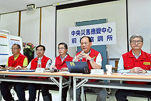「鏟子超人」注意!  中央應變中心規劃納軍方調度  志工將搭軍卡前進村落救災