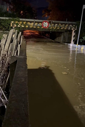 新竹香山自來水爆管！3萬戶「無水可用」台水：14時恢復供水
