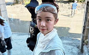 才剛捐30萬！李多慧親赴花蓮當「鏟子超人」 網大讚：天使下凡